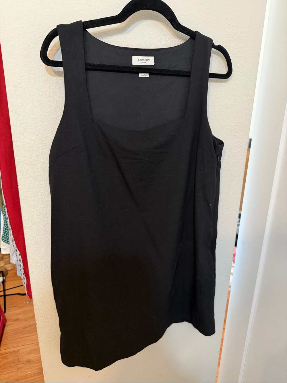 Babaton Black Sleeveless Square-Neck Mini Shift Dress